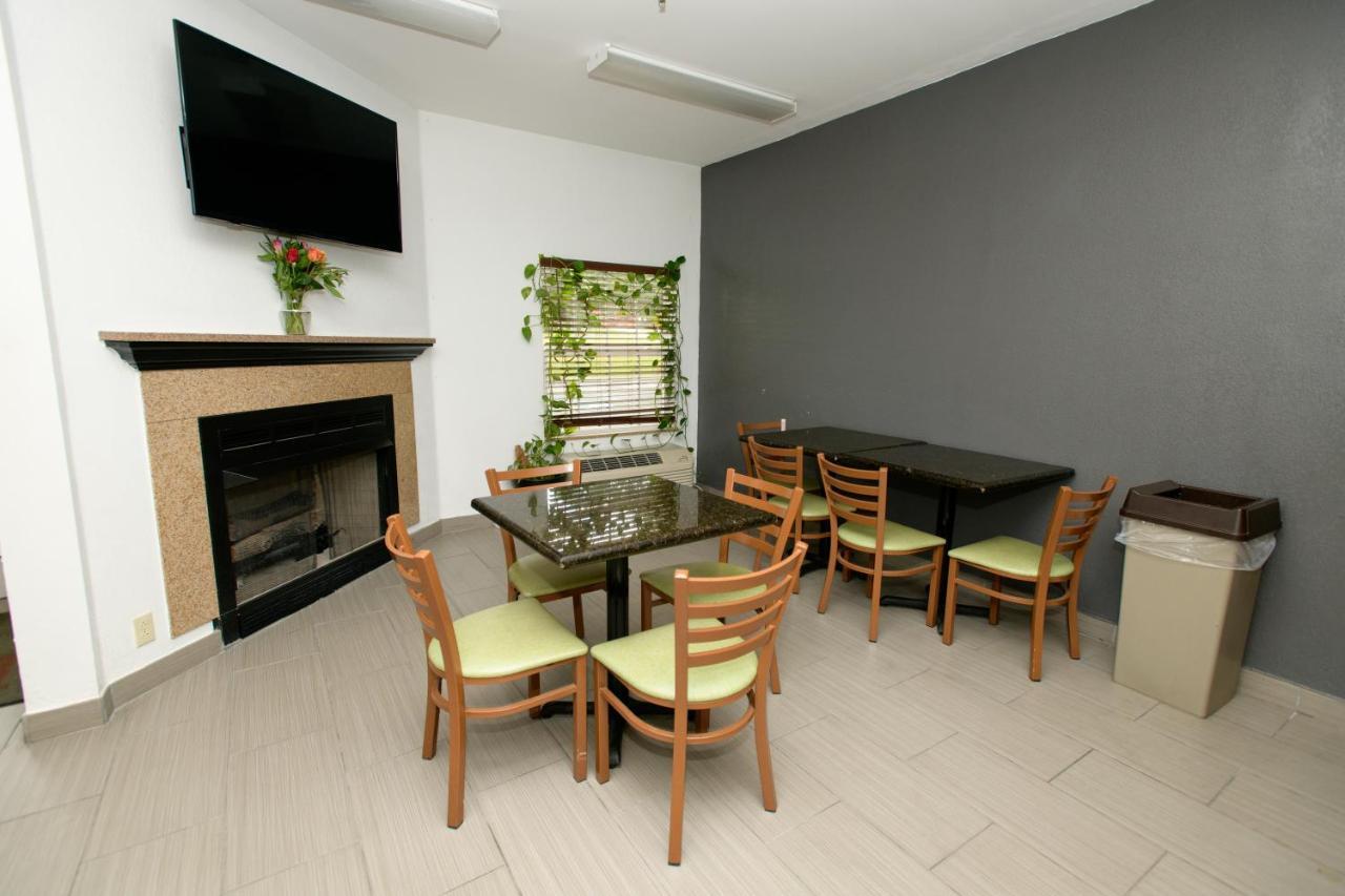 HomeTown Inn-Ringgold Bagian luar foto